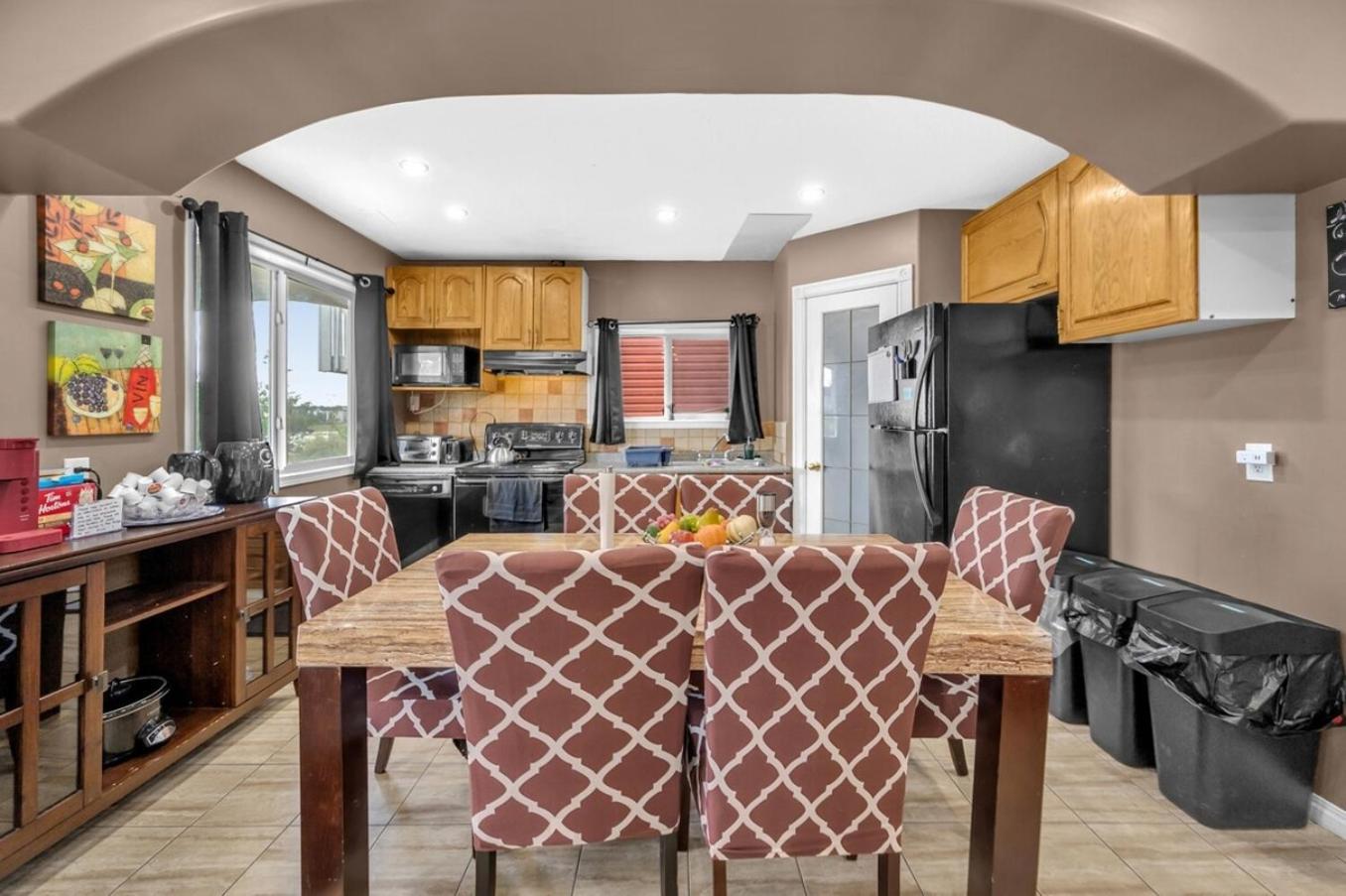 52-3 Bed Suite On Lake Central Ac By Airport YYC Exterior foto
