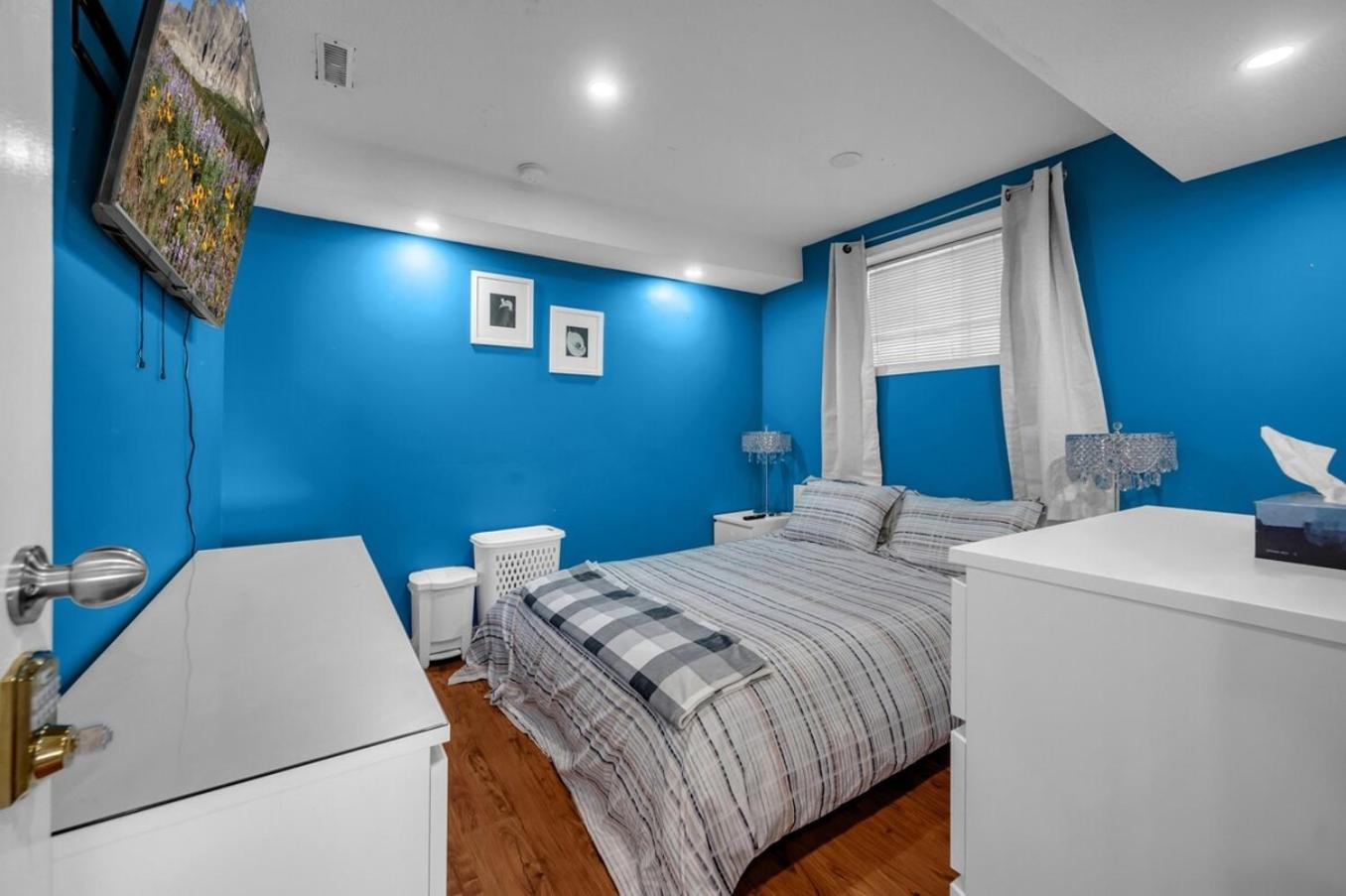 52-3 Bed Suite On Lake Central Ac By Airport YYC Exterior foto