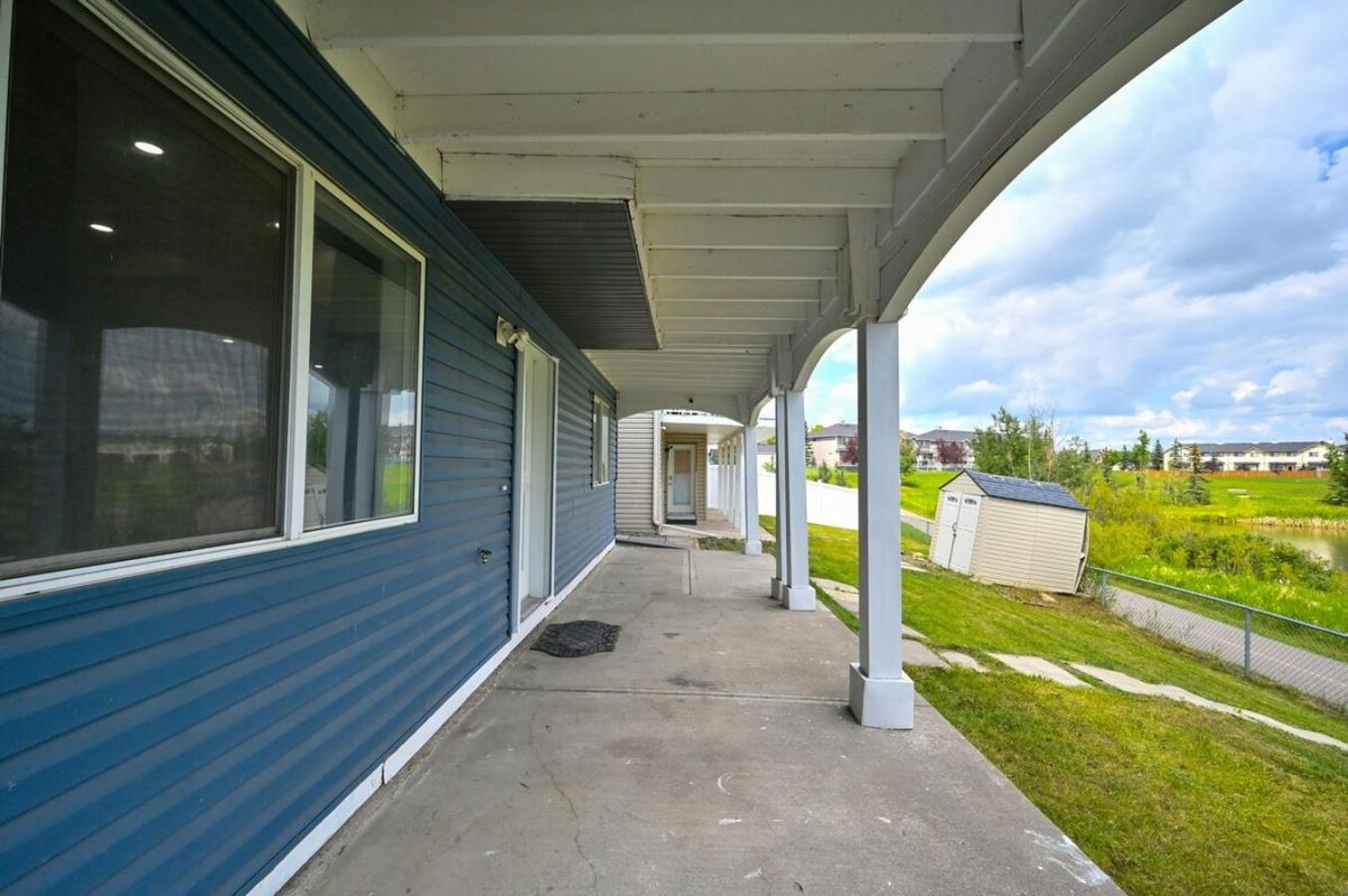 52-3 Bed Suite On Lake Central Ac By Airport YYC Exterior foto